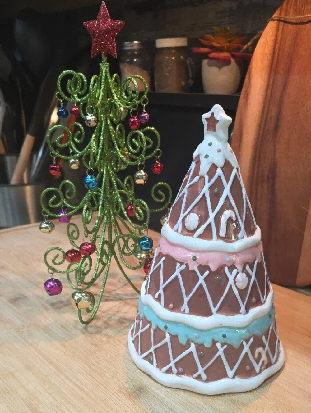 🎄Green Glitter Wire Christmas Tree with Multicolor. Ceramic Tree With Pastel Co